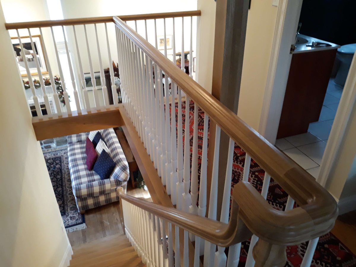 Bunker Hill 1-3/4&quot; 1234 Elegant Rise Pin Top Baluster (1234, 1238, 1242)