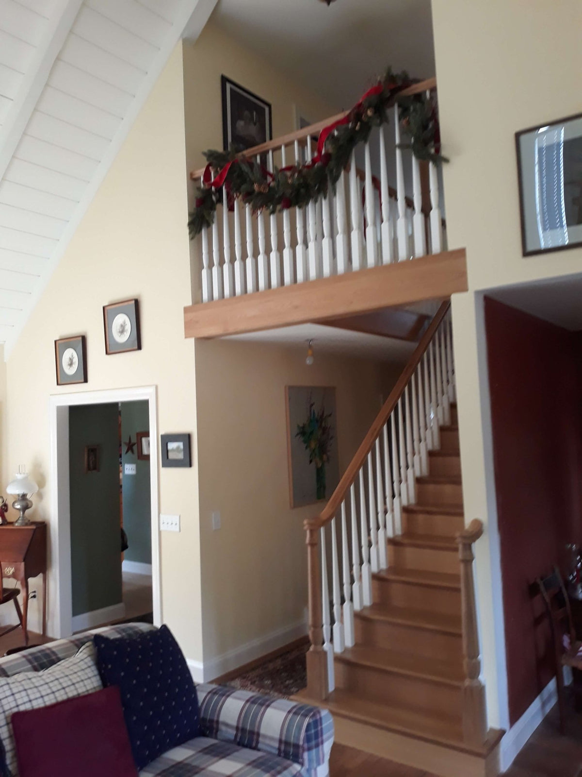 Bunker Hill 3 - 1/2&quot; 3010/3011 Pin Top Turned Newel (43&quot; and 48&quot; in Plain, Fluted, or Twisted) - Stair Parts USA